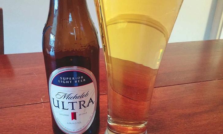 Michelob Ultra in glas